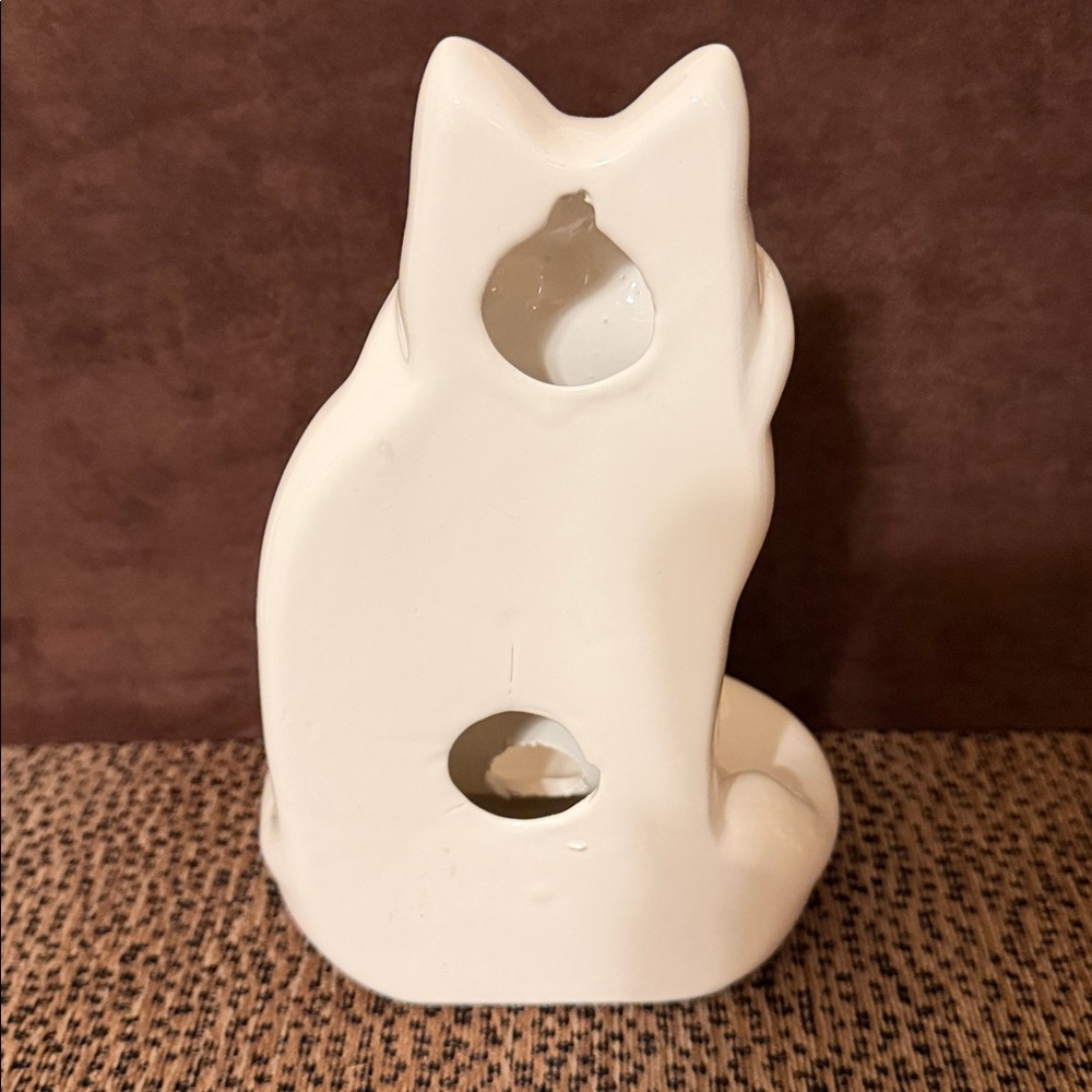 Vintage. Elegant White/Cream Cat Shaped Ceramic Incense or Soap Holder. 10” - Picture 5 of 7